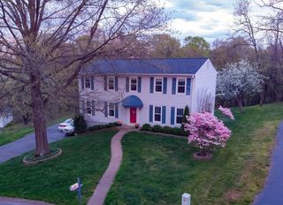 1924 Stone Mill DR
