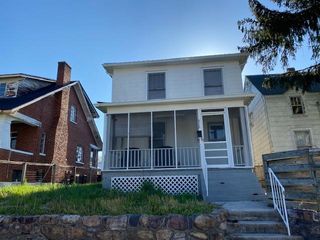 516 Rose AVE