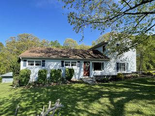 301 Ridge RD