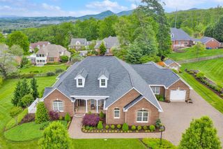 515 Stoneledge DR