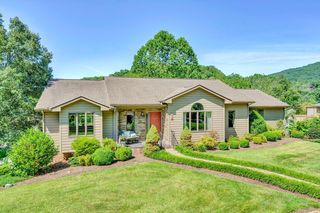 916 Kenbridge PL