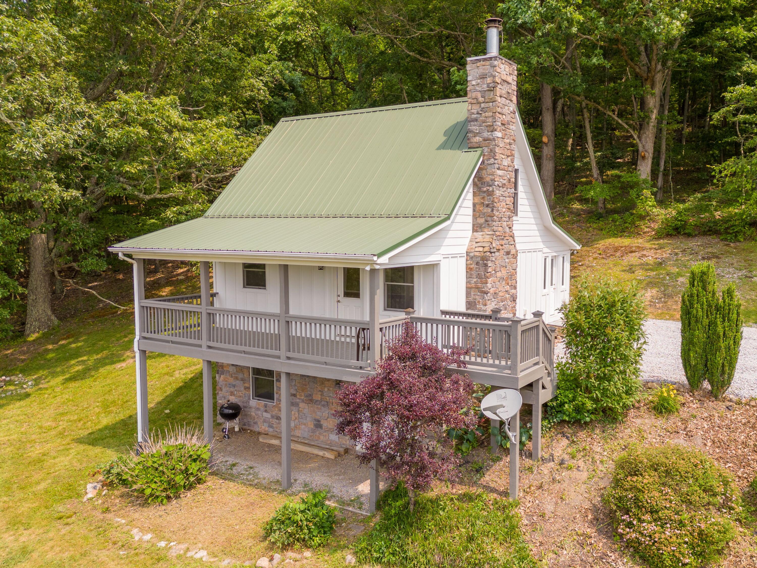 195 Honey Hill RD, Pearisburg, VA 24134 Estately 🧡 MLS 899310