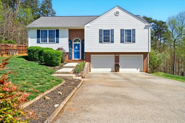 1027 Alison LN Vinton, VA House Sold - Photo 1 of 1. Opens carousel modal