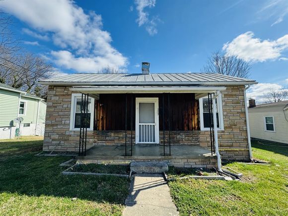 113 Schoolfield DR Danville, VA House Active - Photo 1 of 14. Opens carousel modal