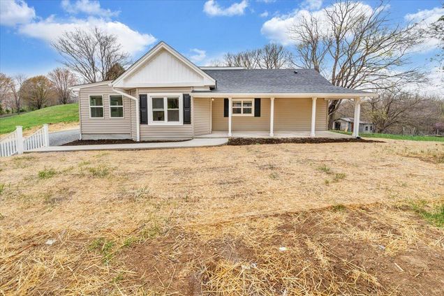 6346 Blacksburg RD Troutville, VA House Active - Photo 1 of 42. Opens carousel modal