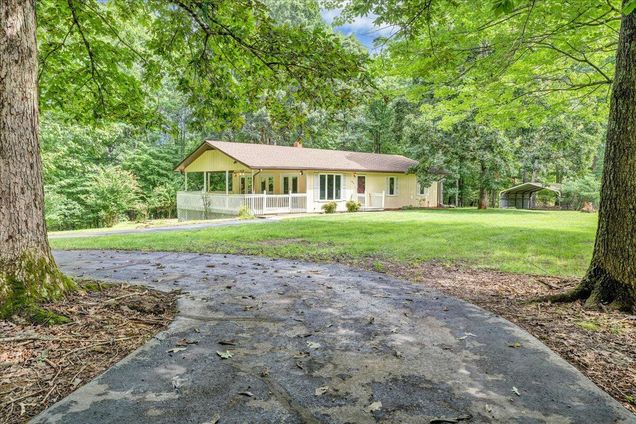 1075 Lovely Valley RD