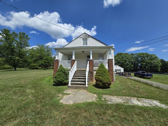 3732 Bandy RD Roanoke, VA House Active - Photo 1 of 1. Opens carousel modal