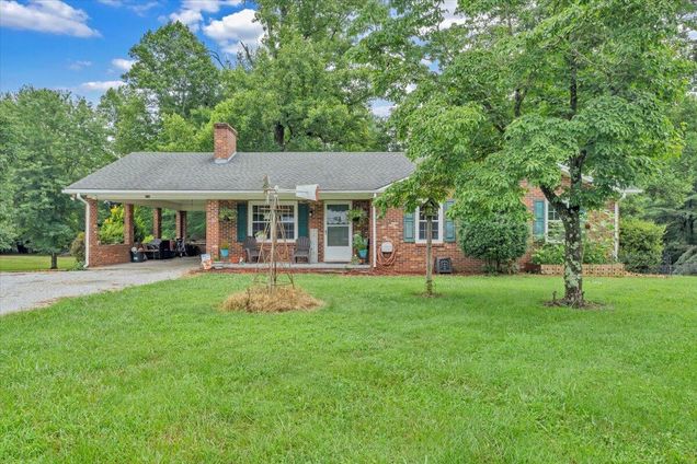 410 Rakes RD