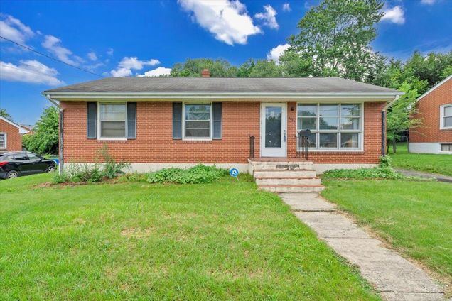 2820 Luray ST NE