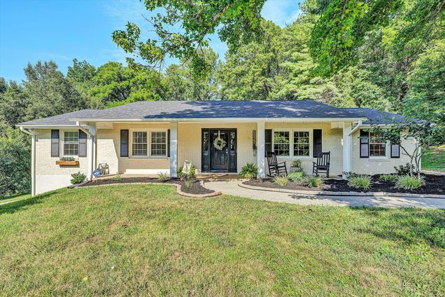6022 Country Homes RD Roanoke, VA House Active - Photo 1 of 44. Opens carousel modal
