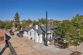 2525 S Broadway