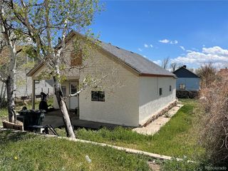 214/215.5 W 1st Street