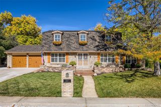 5527 W Hinsdale Place