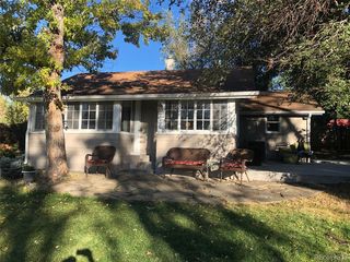 2266 W Lake Avenue