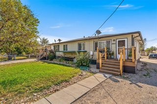 2910 W 65th Place
