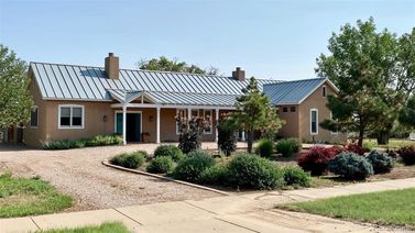 200 E Francisco Str