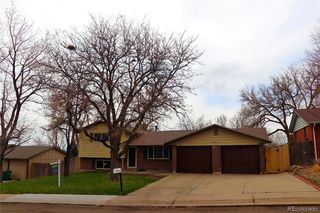6944 W 71st Place