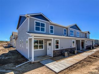 253 S 4th Court