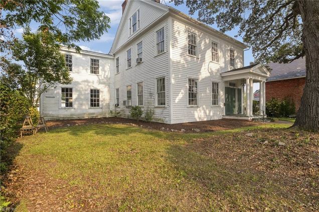 204 S Road Street
