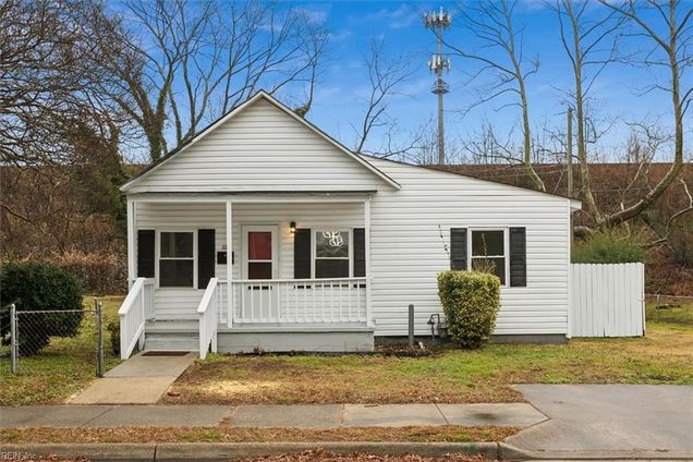 1114 41st Street Newport News, VA House Sold - Photo 1 of 37. Opens carousel modal