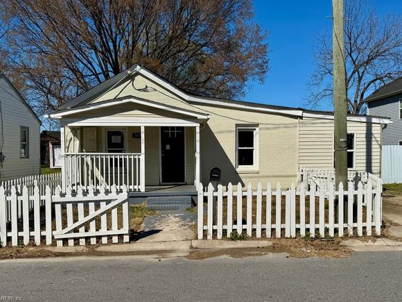 318 Hunter Street Suffolk, VA House Active - Photo 1 of 16. Opens carousel modal