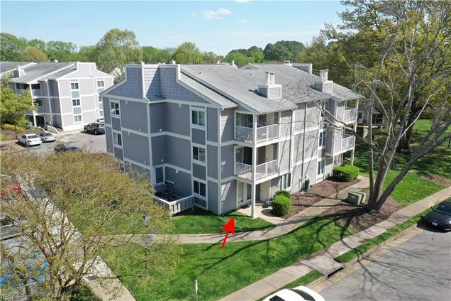 1000 Autumn Woods Lane Unit 104