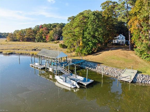1800 Moyer Road
