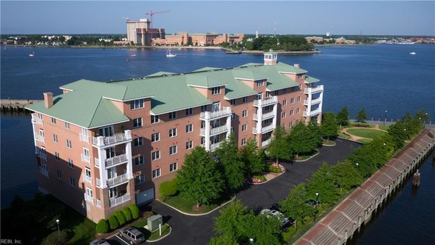305 Brooke Avenue Unit 306
