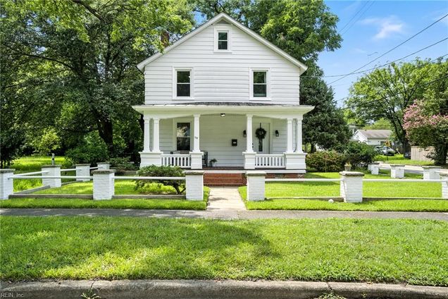 702 Douglas Avenue