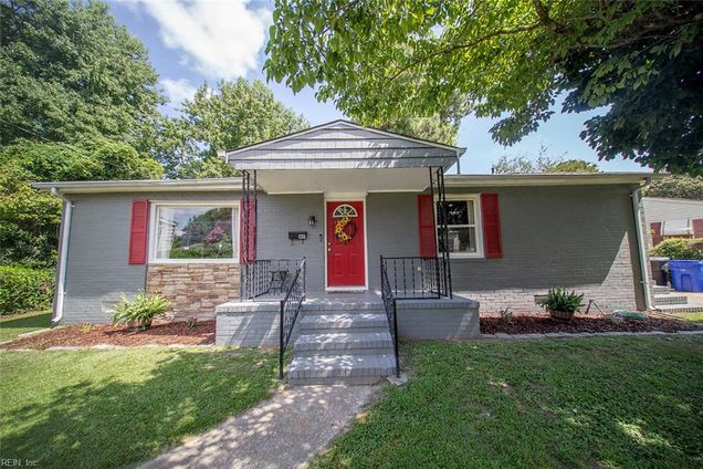 169 Allard Road Road Portsmouth, VA House Active - Photo 1 of 43. Opens carousel modal