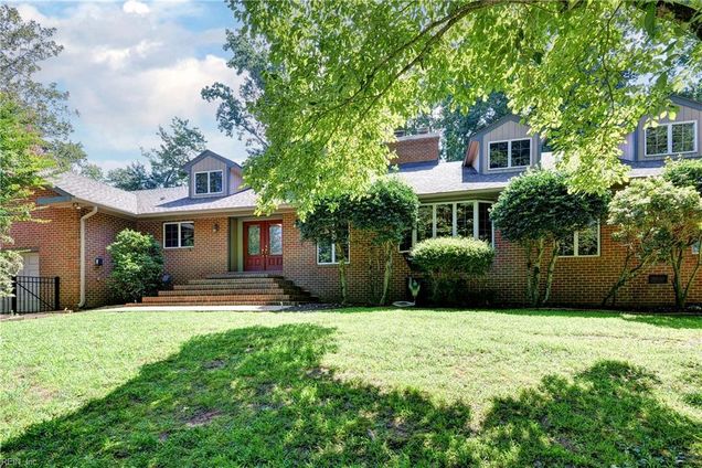 115 Holcomb Drive Williamsburg, VA House Active - Photo 1 of 46. Opens carousel modal