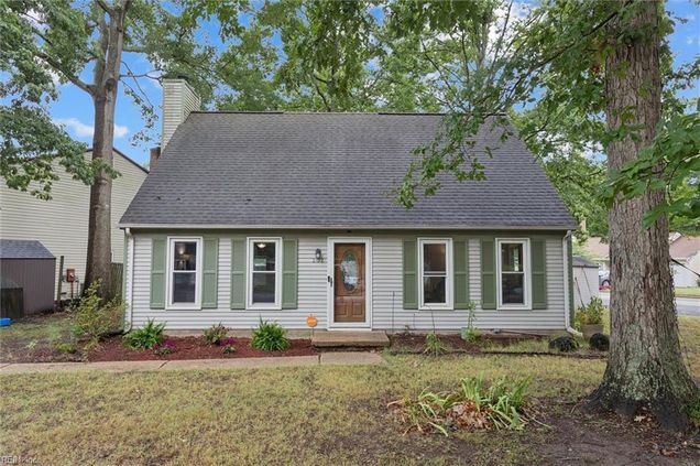 202 Tower Lane Newport News, VA House Active - Photo 1 of 35. Opens carousel modal