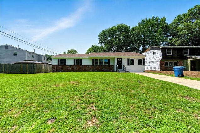 725 Burgesses Lane
