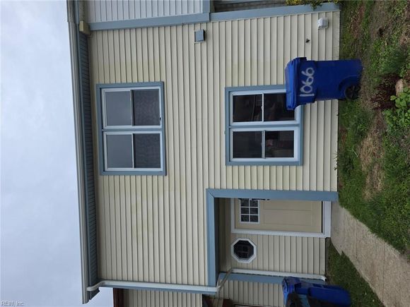 1066 Commonwealth Place