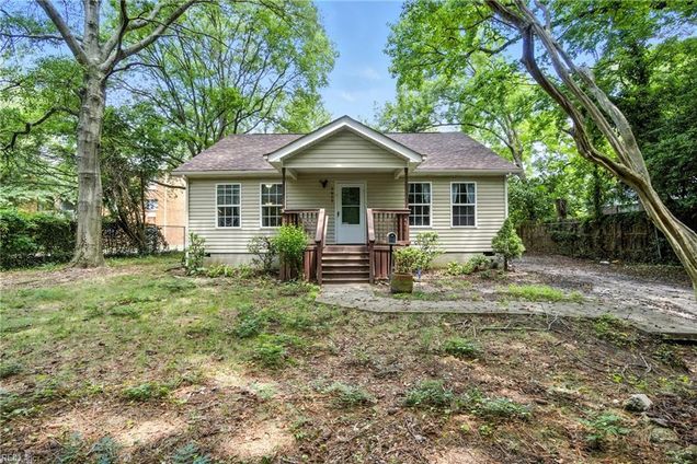 3605 Somme Avenue Norfolk, VA House Active - Photo 1 of 23. Opens carousel modal