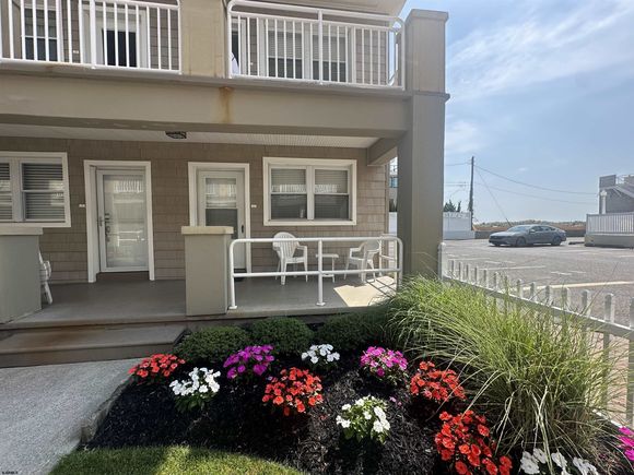 9010 Atlantic Margate, NJ Condo Active - Photo 1 of 20. Opens carousel modal