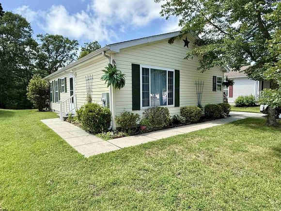 35 Knollwood Mays Landing, NJ House Active - Photo 1 of 27. Opens carousel modal