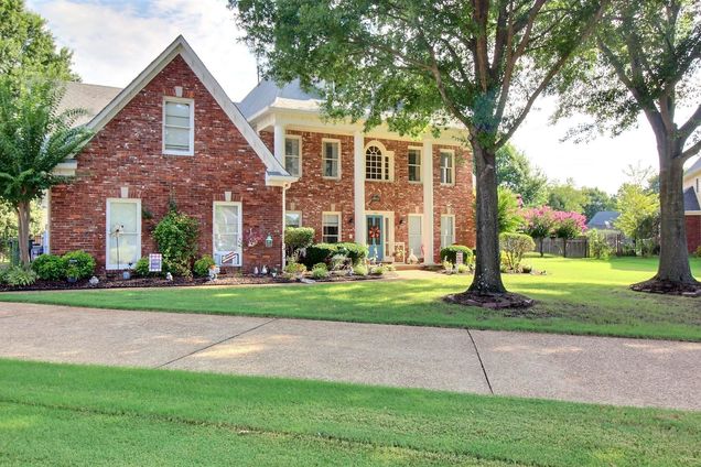 1580 N Daventry Cv Collierville, TN House Sold - Photo 1 of 25. Opens carousel modal