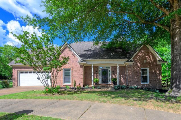 1060 Travelers Cv Collierville, TN House Contingent - Photo 1 of 40. Opens carousel modal