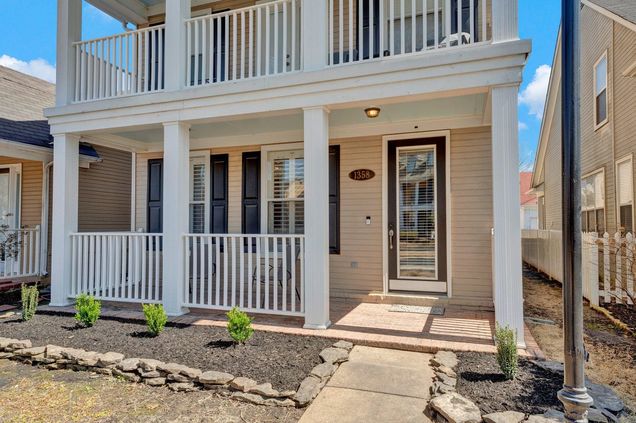 1358 Island Shore Dr Memphis, TN House Active - Photo 1 of 40. Opens carousel modal