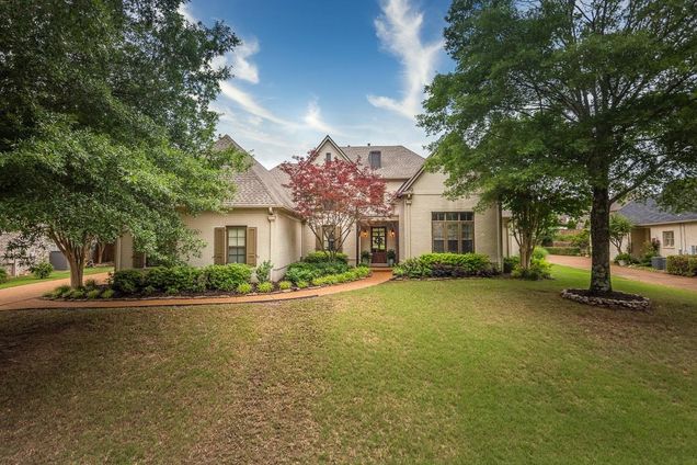 10169 Woodbrook Cir