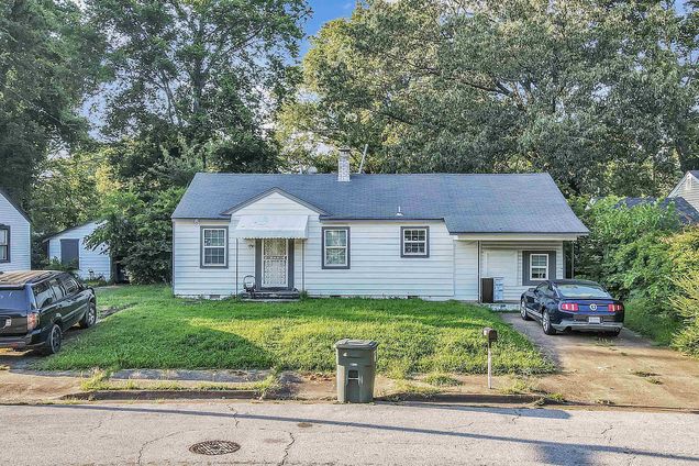 598 Orchard Ave