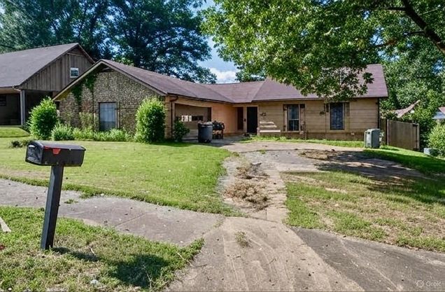 6846 Gilford Dr