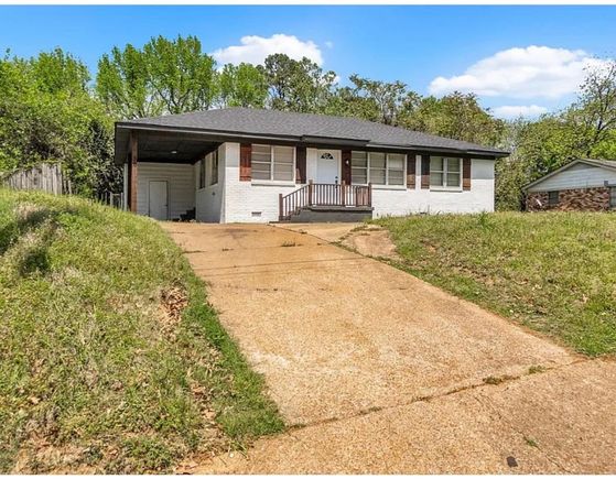 36 W Emory Rd