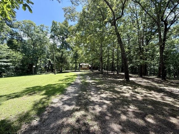 10 White Oak Dr