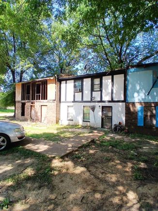 3069 St Clair Pl Unit 105 Memphis, TN House Active - Photo 1 of 9. Opens carousel modal