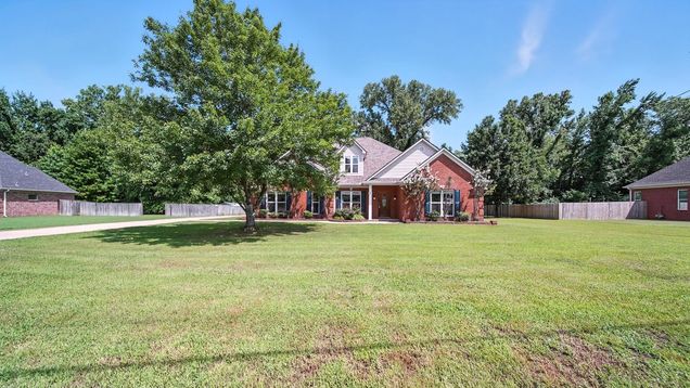 343 Brittany Ln