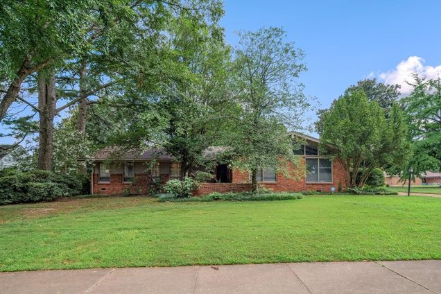 4317 Haverhill Rd Memphis, TN House Active - Photo 1 of 38. Opens carousel modal