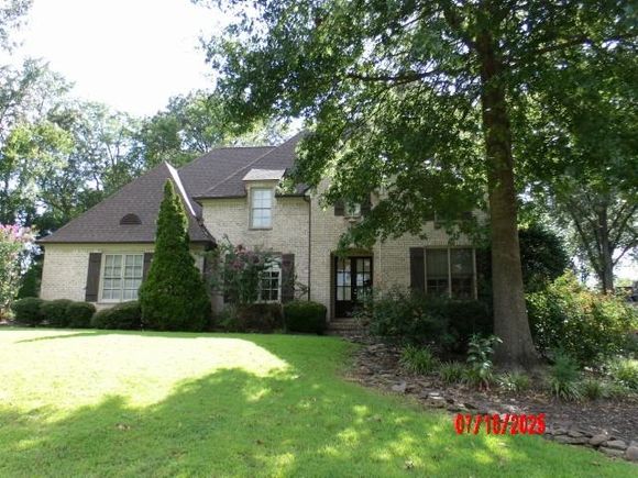 3179 Steeplegate Dr Germantown, TN House Active - Photo 1 of 30. Opens carousel modal