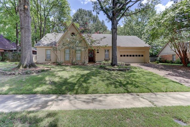 736 Tealwood Ln